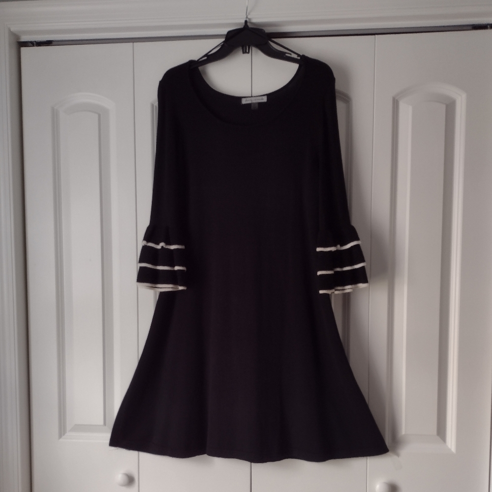 Danny&Nicole XL Black Sweater Dress w/black/white ruffle sleeves